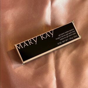 Mary Kay Gel Semi-Matte Lipstick - POPPY PLEASE